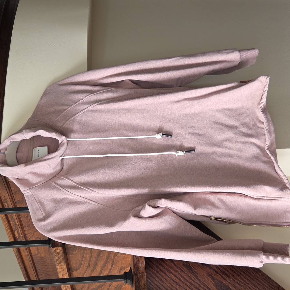 Varley Pullover Size Small
